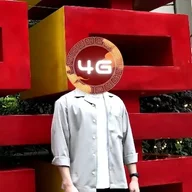 よんじー