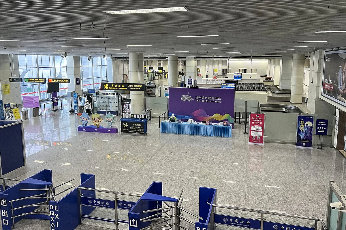 中国の空港の税関エリア（入国時の到着ホール）
